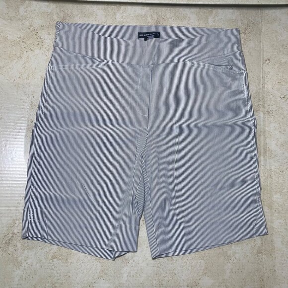 Hilary Radley Womens Striped Shorts L - Casual Comfort Stylish Easy Pull On - Picture 1 of 7